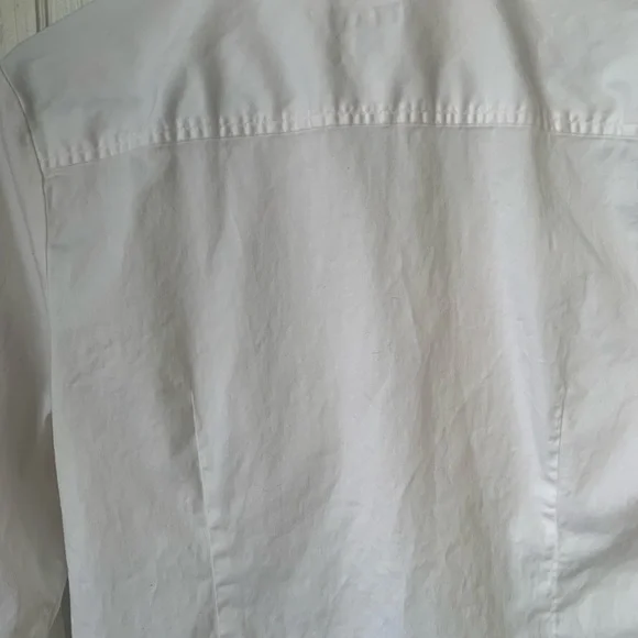 Talbots (Large) WHITE Collared, Button Down V- Neck Top - No Stains or Flaws - Picture 6 of 6